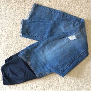Distressed maternity jeans